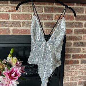 LOVE & LEMONS GLIMMER SILVER SEQUIN EMBELLISH BODYSUIT
